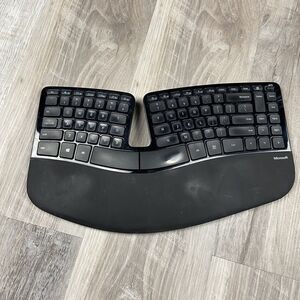 Microsoft Sculpt Ergonomic Wireless Keyboard Only Model 1559 No USB‎ Dongle